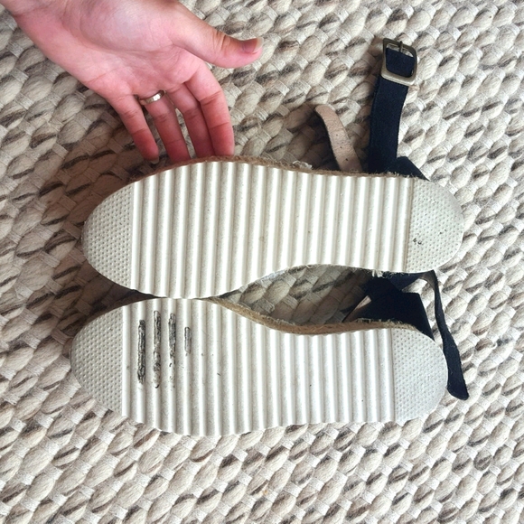 Howsty Sandals - Picture 4 of 6